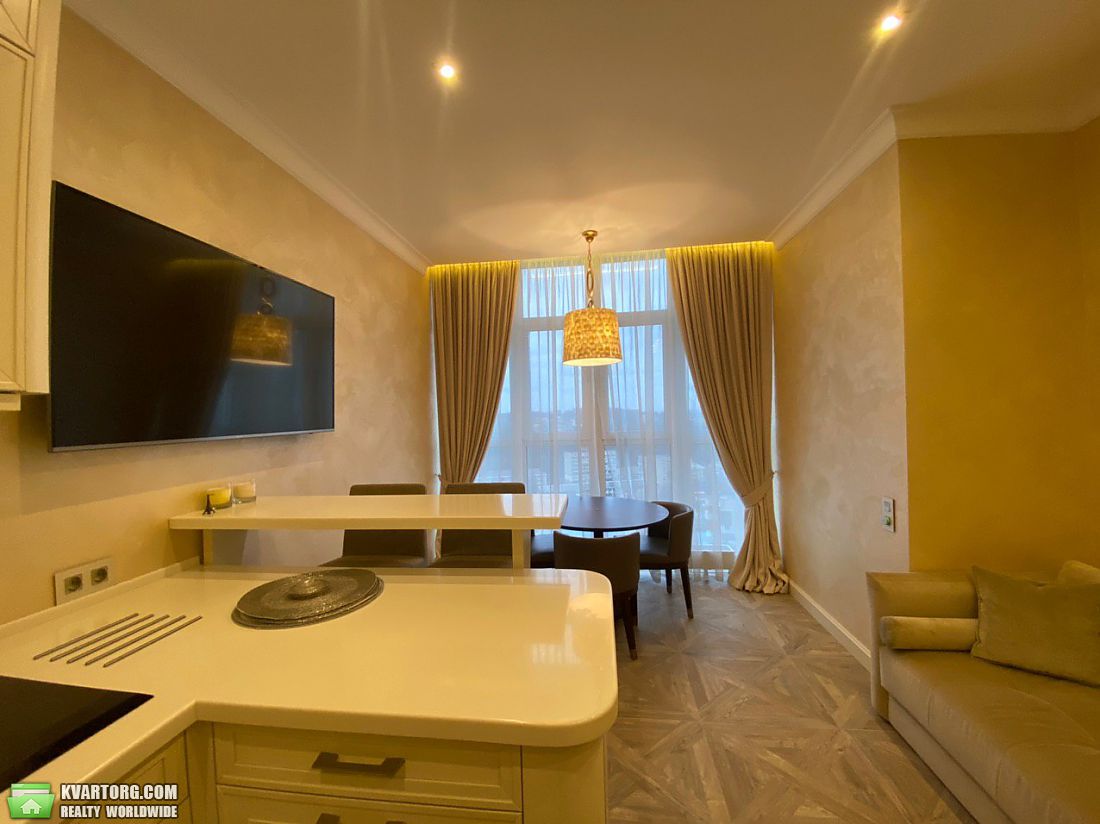 Buy 2-room apartment. Киев, Драгомирова ул. — photo 9