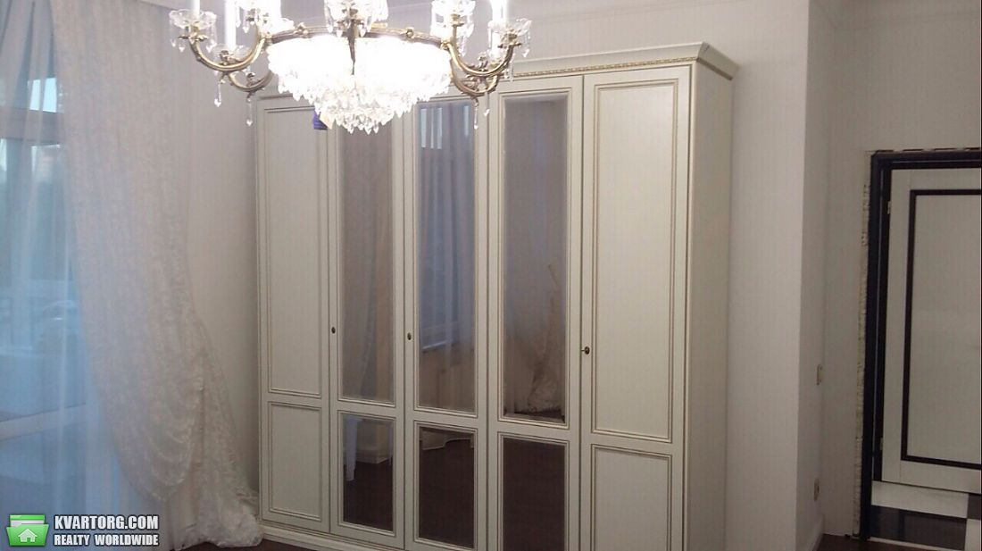 Sell 3-room apartment. Киев,  Драгомирова — photo 2