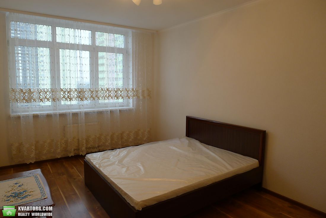 Rent out 2-room apartment. Киев, Воскресенская — photo 3