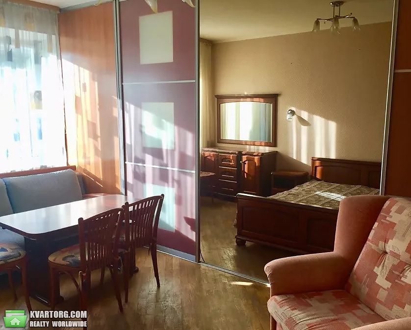 Rent out 2-room apartment. Киев, проспект Соборности — photo 4