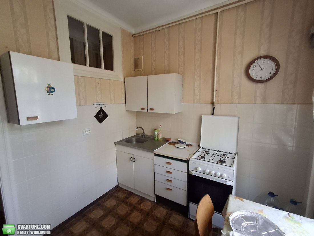 Rent out 2-room apartment. Киев,  Мартиросяна — photo 2