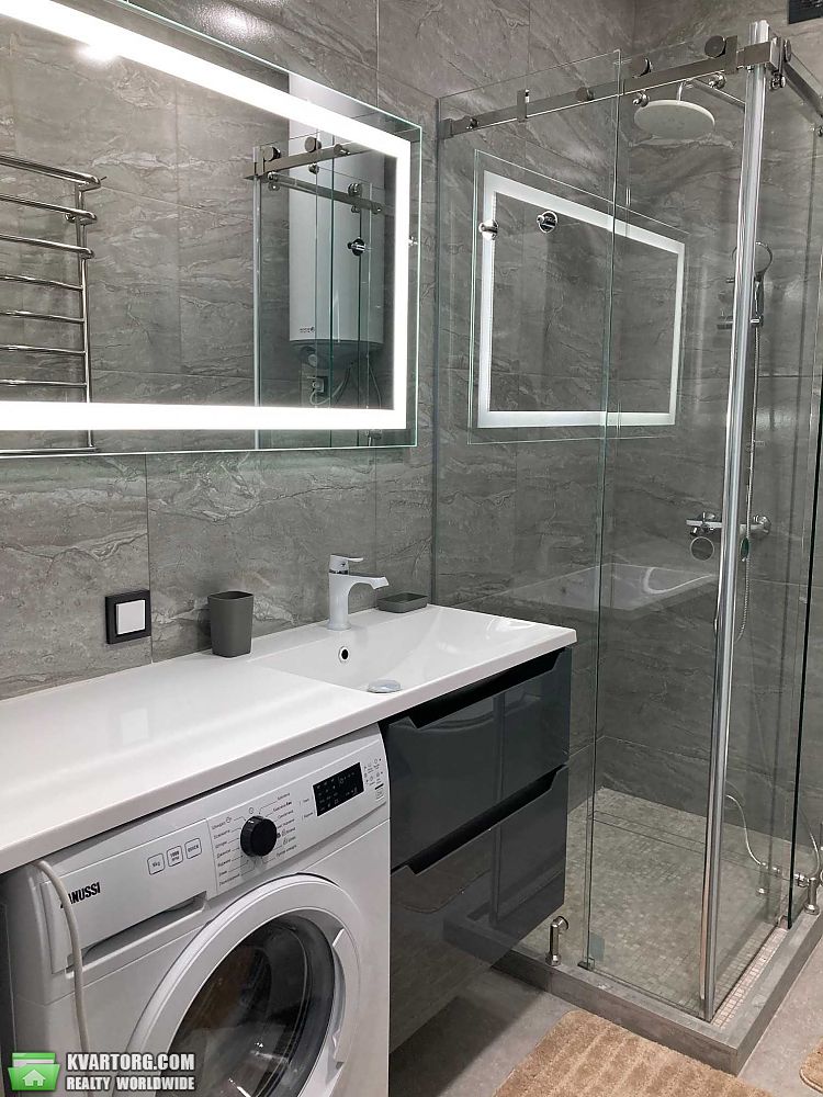 Rent out 1-room apartment. Киев, Салютная ул. — photo 8