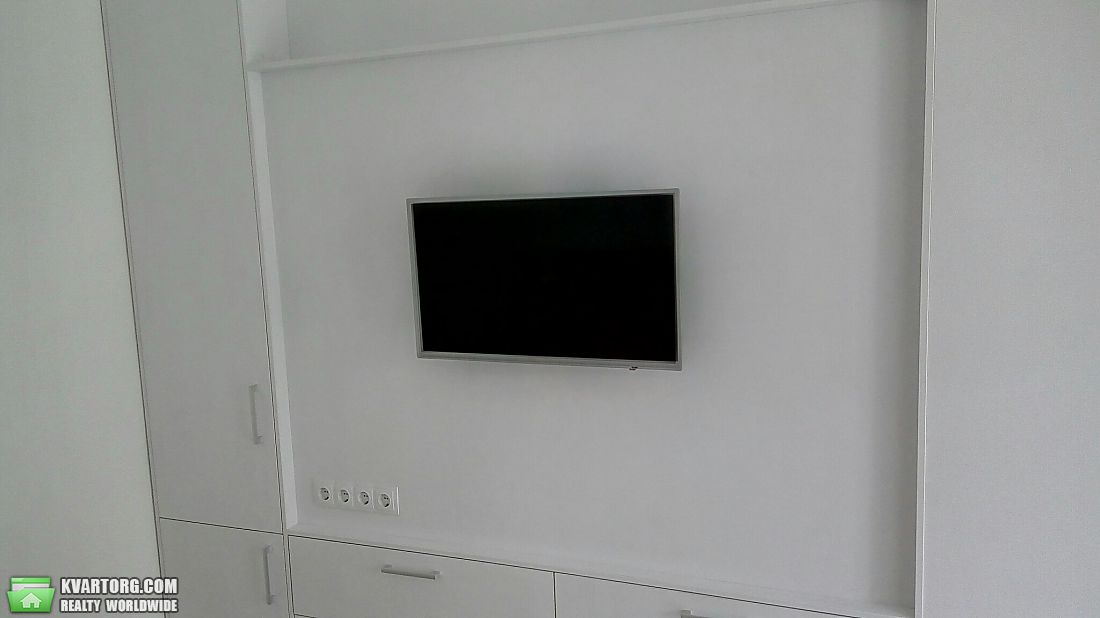 Rent out 1-room apartment. Киев,  Леси Украинки бул — photo 10