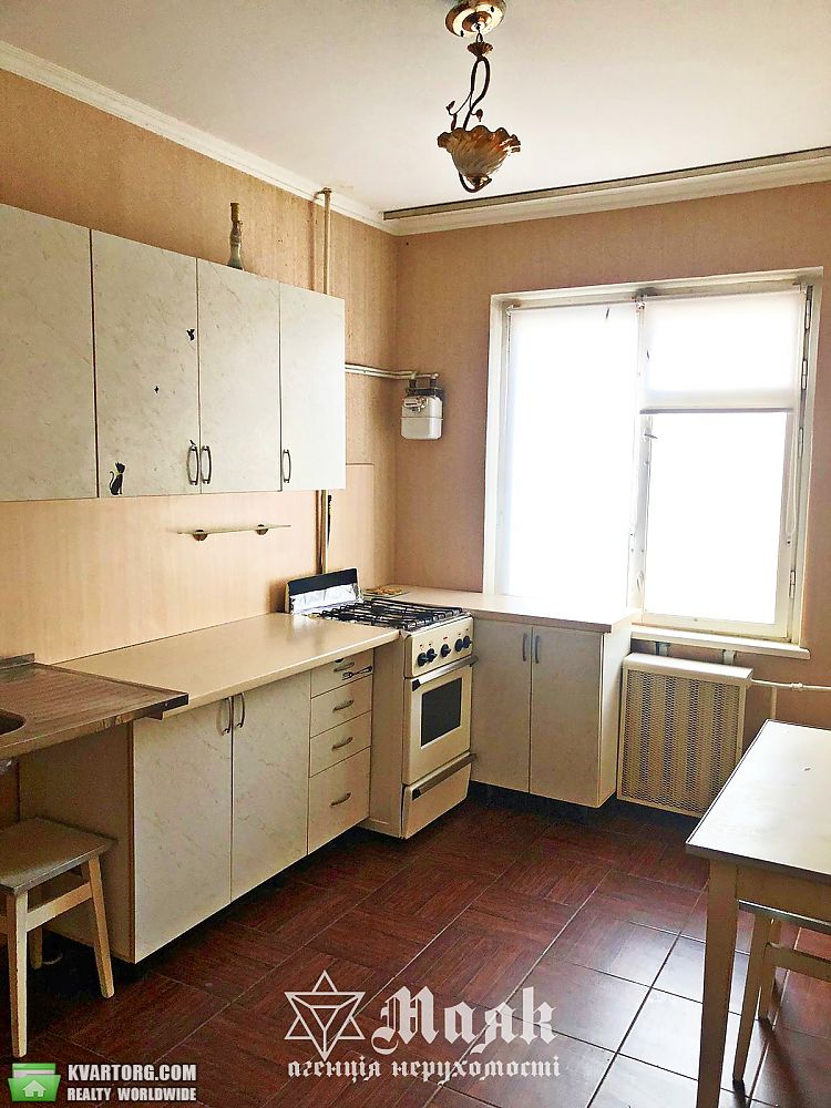 Rent out 3-room apartment. Киевская обл., Дачная — photo 1