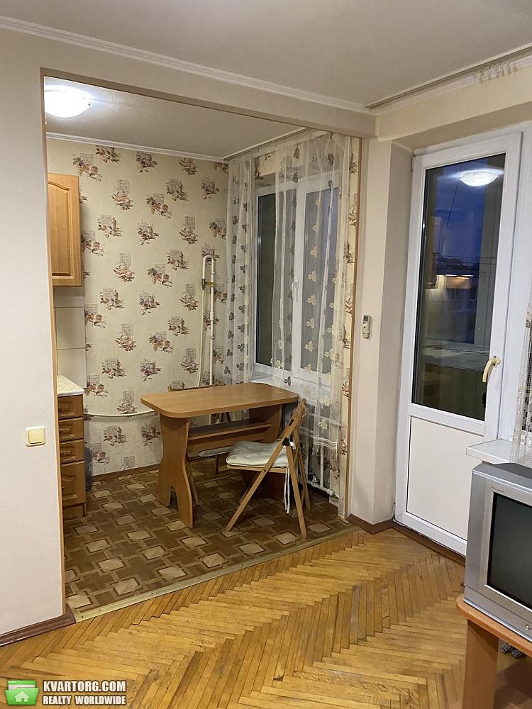 Rent out 1-room apartment. Киев, Березняковская — photo 3