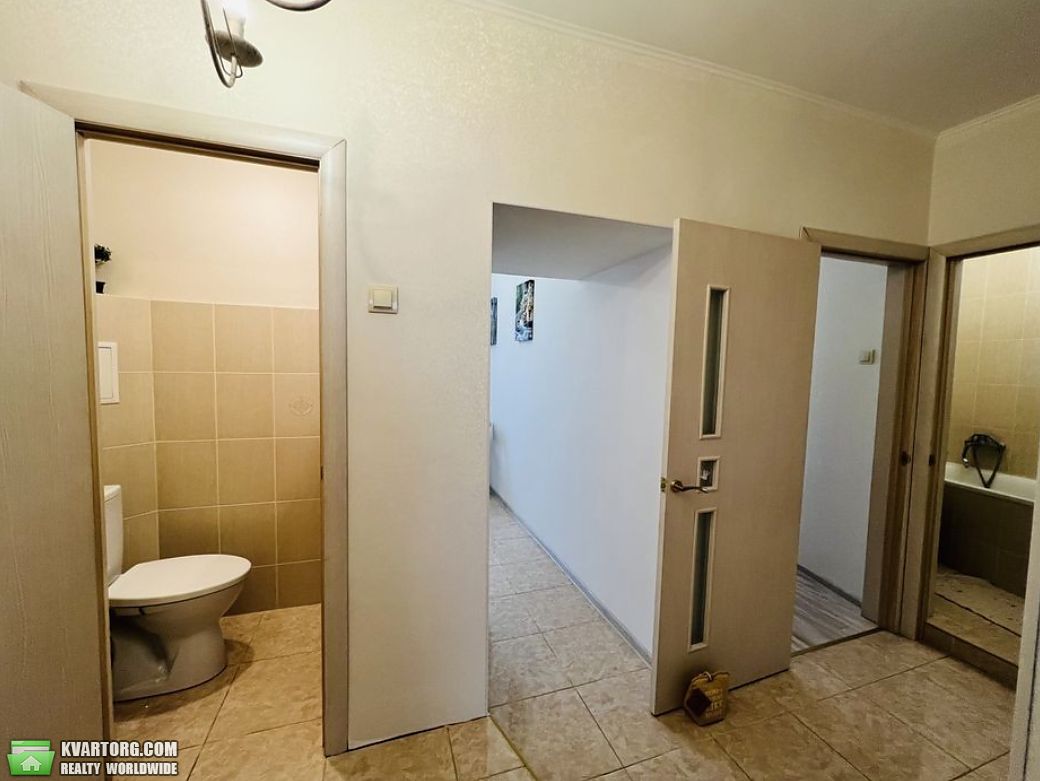 Rent out 2-room apartment. Киев, бассейная — photo 3