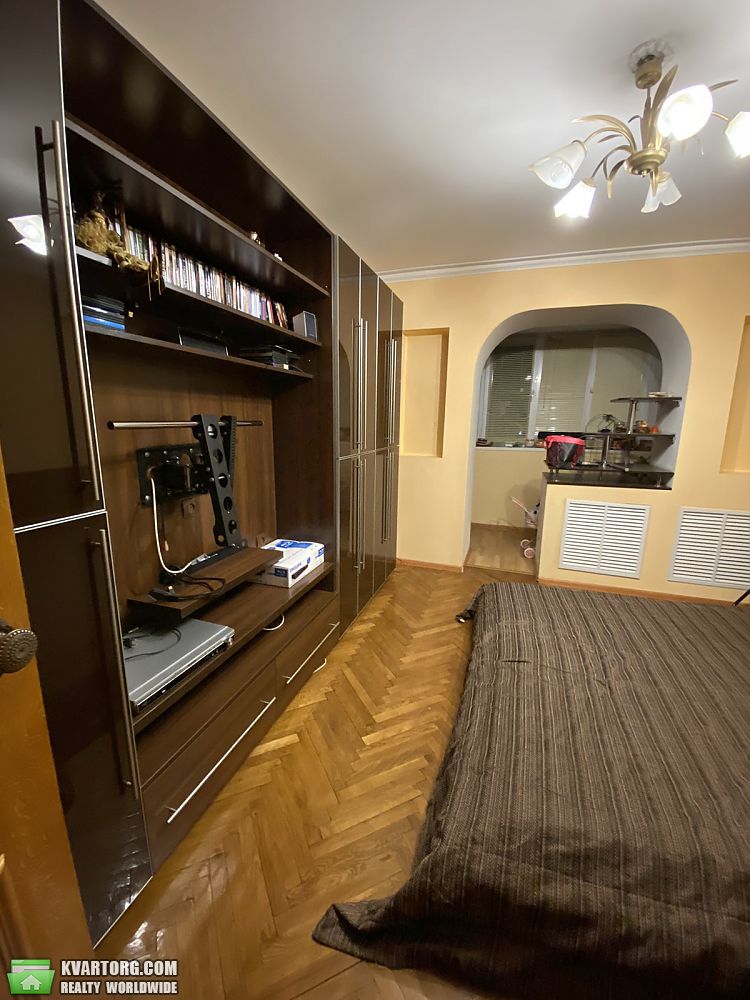 Rent out 3-room apartment. Бровары,  Черняховского — photo 4