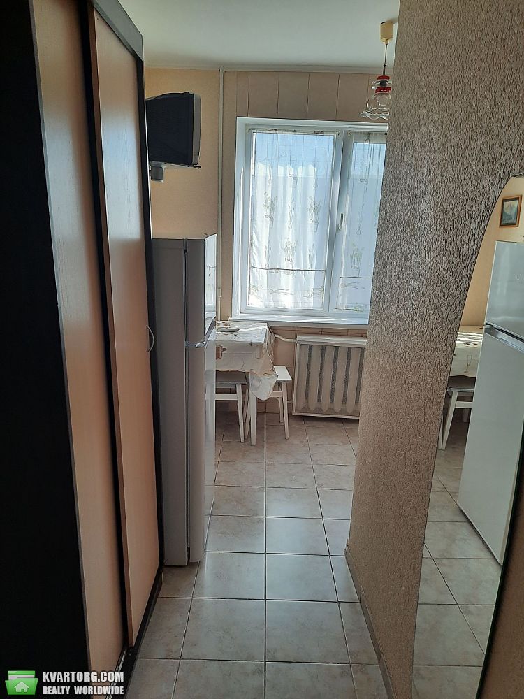 Rent out 1-room apartment. Киев, Радужная — photo 4