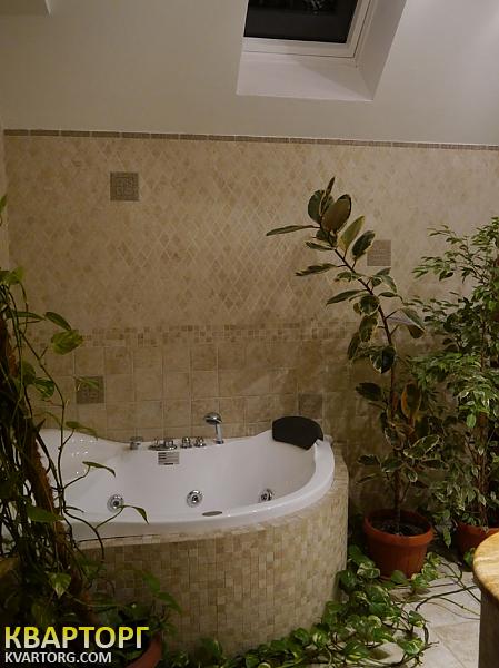 Rent out house. Киев, Локомотивная — photo 10