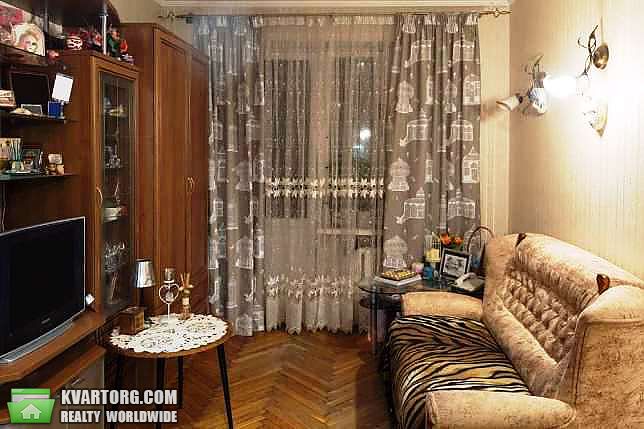 Sell 2-room apartment. Киев,  Уманская — photo 1