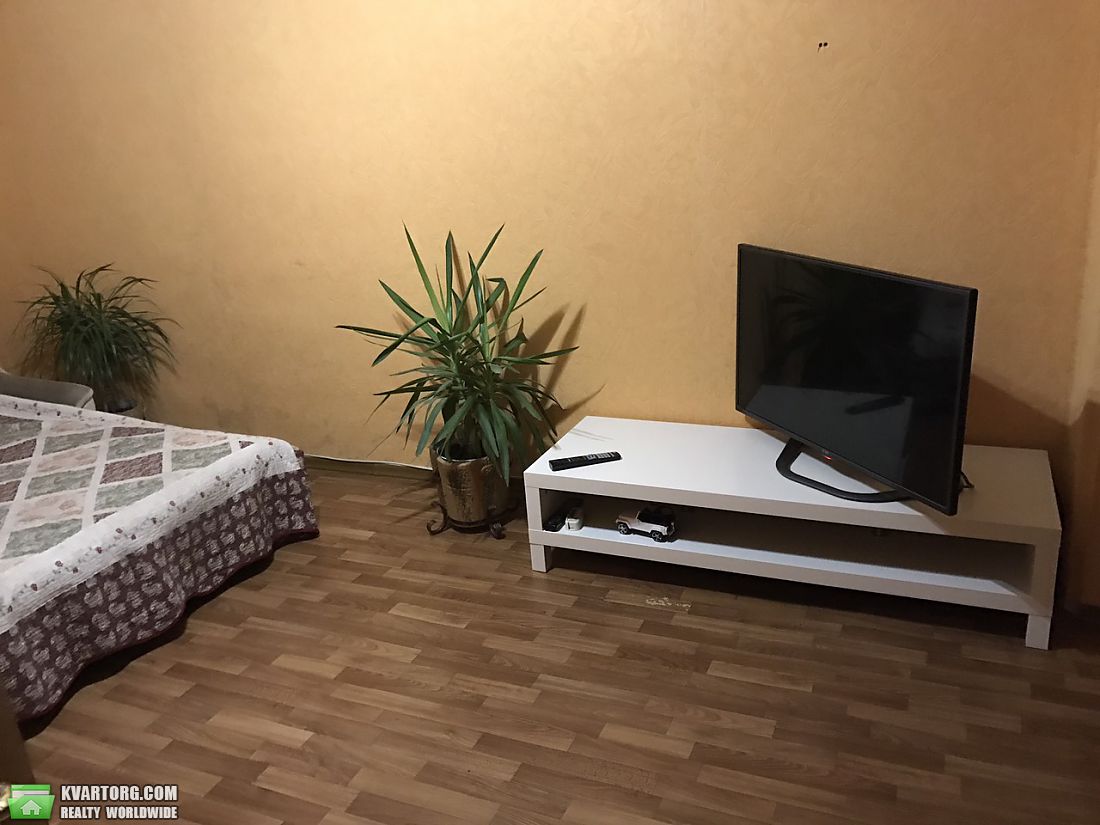 Rent out 1-room apartment. АР Крым, просп. Ленина — photo 1