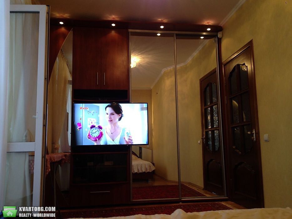 Rent out 3-room apartment. Киев,  Мельникова — photo 7