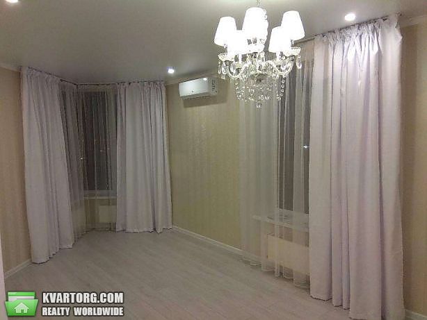 Sell 1-room apartment. Киев, Леси Украинки — photo 1