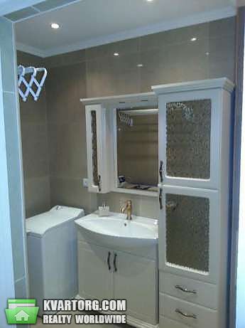 Rent out 1-room apartment. Киев,  Владимирская — photo 1