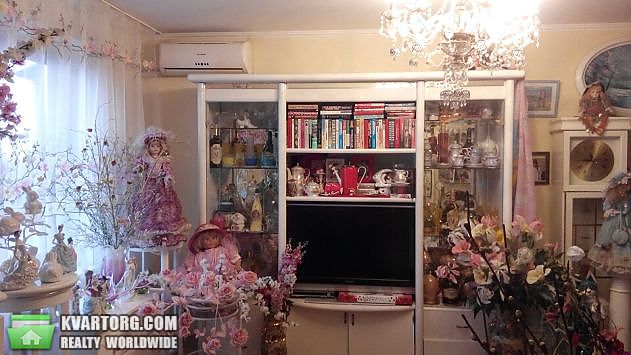 Sell 3-room apartment. Днепропетровск, Набережная Победы — photo 2