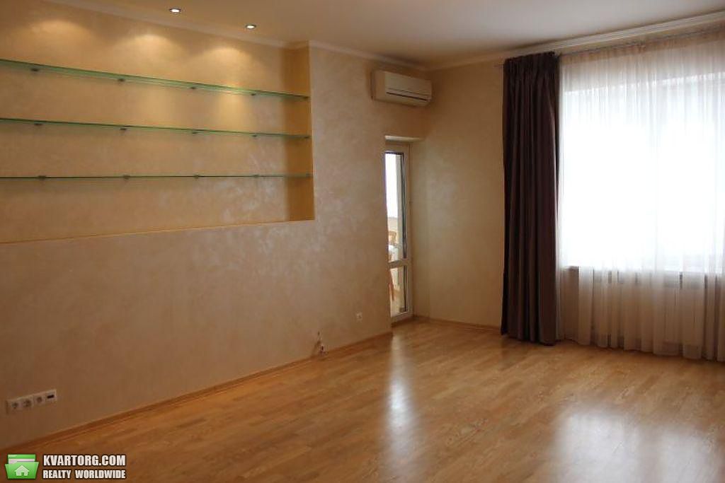 Rent out 2-room apartment. Киев,  Дмитриевская — photo 4