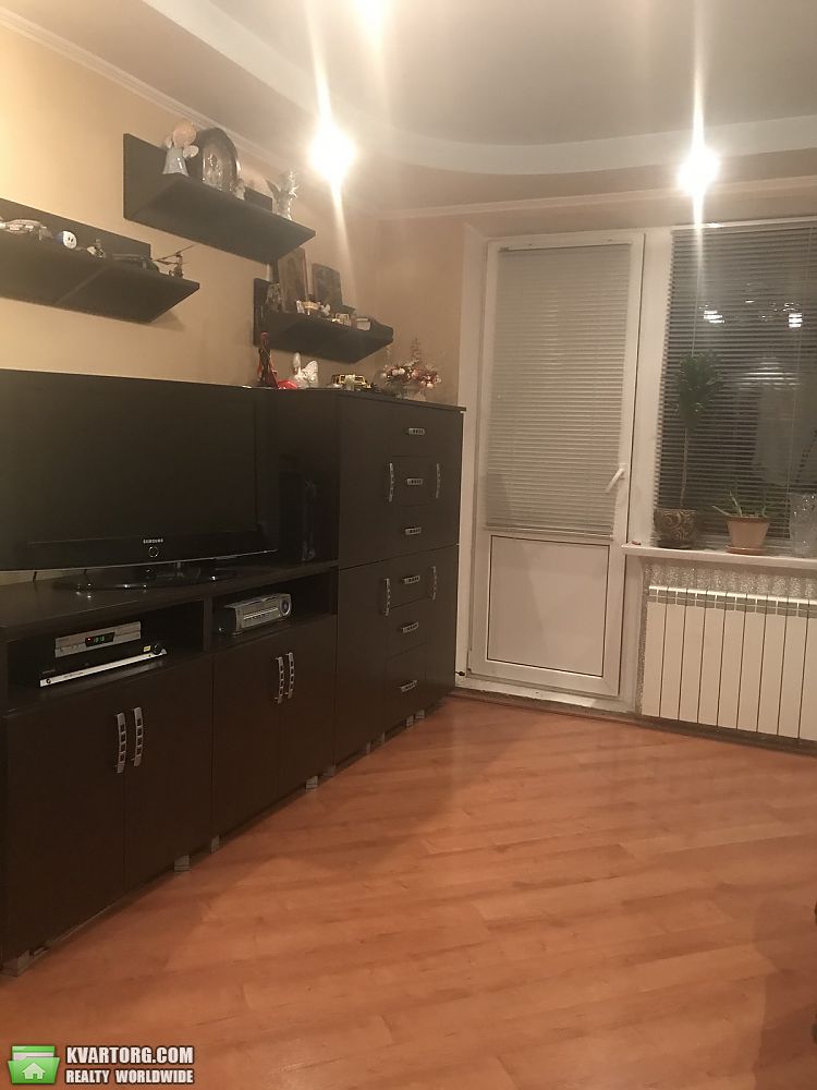 Sell 2-room apartment. Киев,  Автозаводская — photo 2