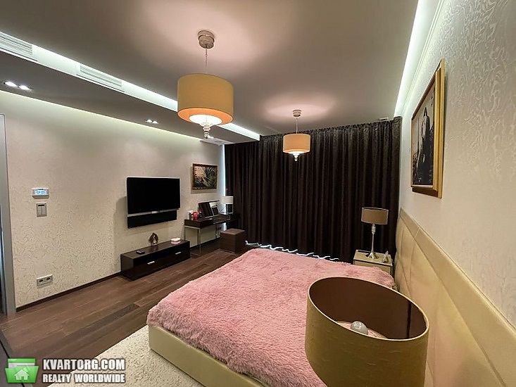 Sell 4-room apartment. Киев,  Щорса — photo 5