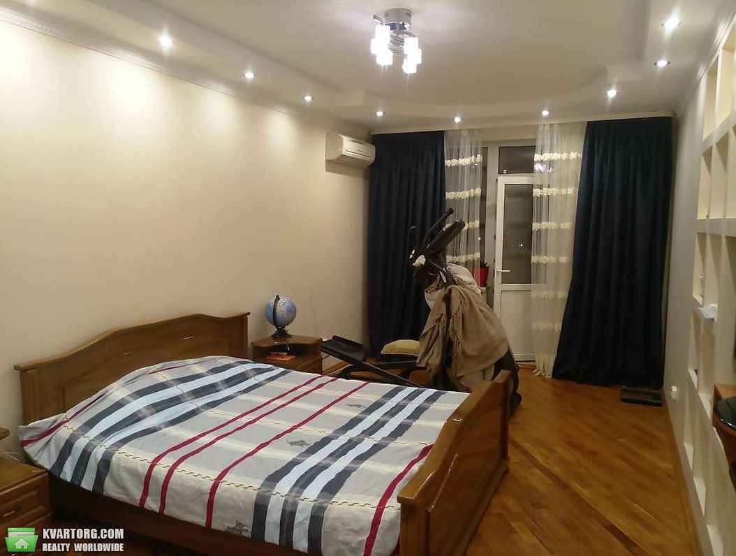 Sell 4-room apartment. Киев,  Феодосийский пер — photo 3