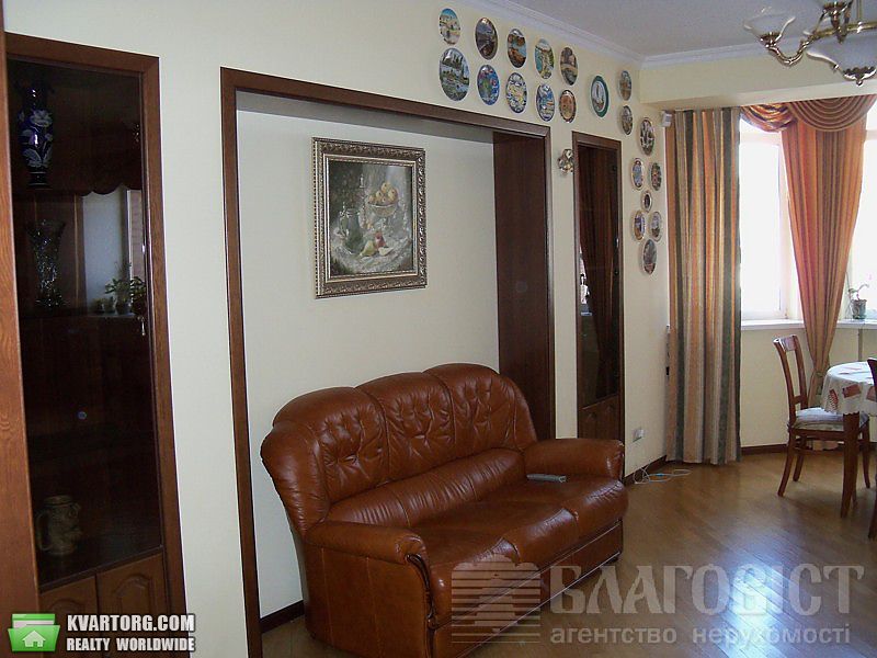 Rent out 3-room apartment. Киев,  Введенская — photo 2