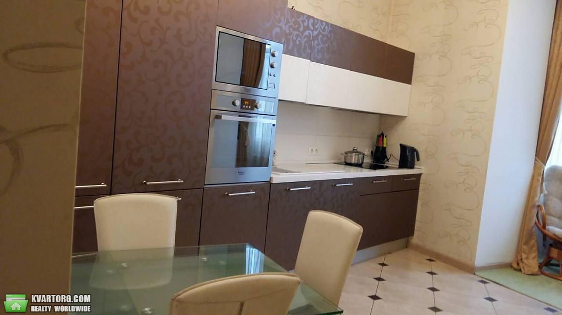 Rent out 2-room apartment. Киев,  Андреевский спуск — photo 2