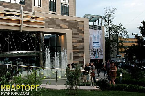 Sell 3-room apartment. Киев, иоана павла — photo 1