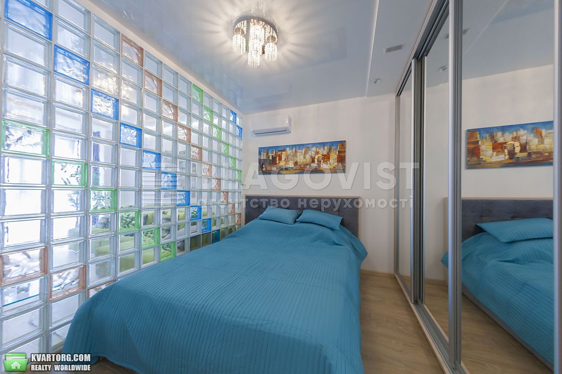 Rent out 2-room apartment. Киев, Драгоманова — photo 5
