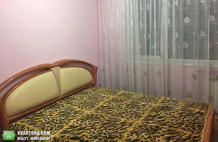 Rent out 3-room apartment. Киев,  Харьковское шоссе — photo 3