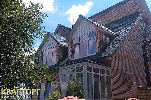 Rent out house. Киев,  Панфиловцев — photo 1