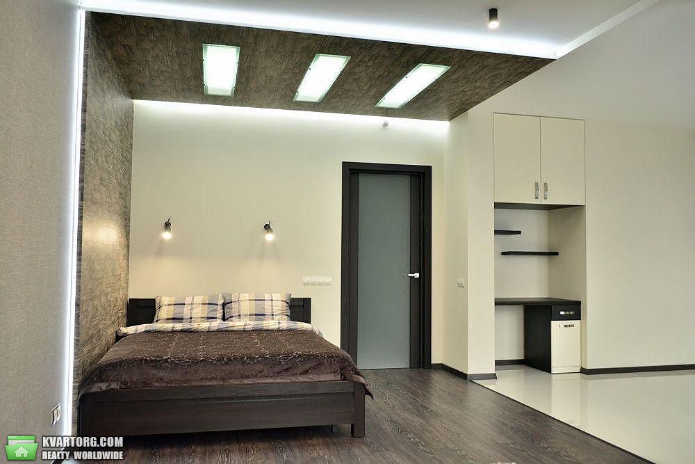 Rent out 1-room apartment. Киев,  Черновола — photo 2