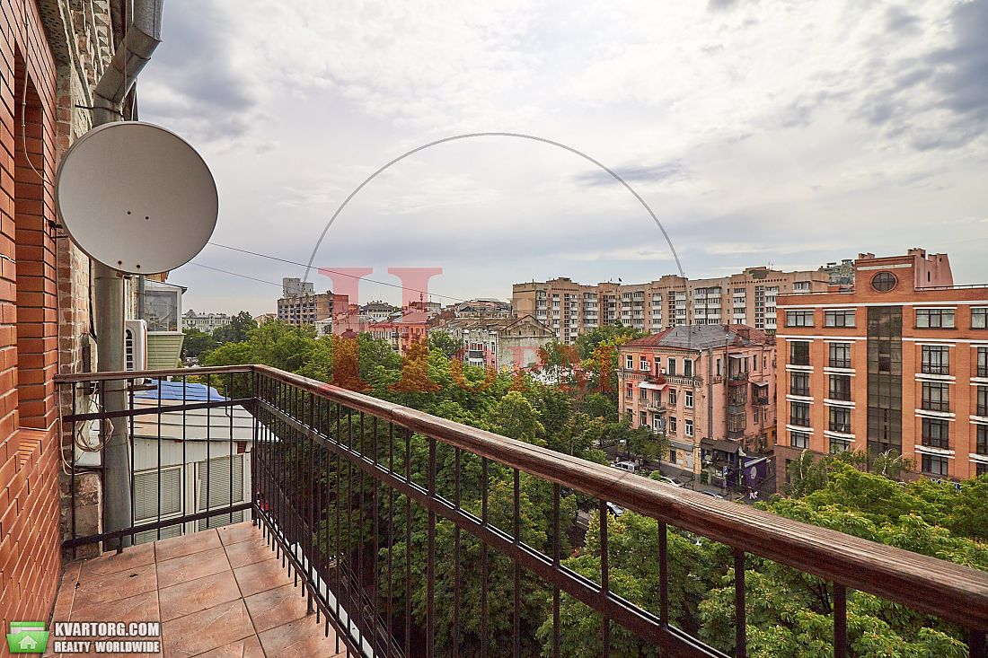 Rent out 2-room apartment. Киев,  Воровского — photo 3