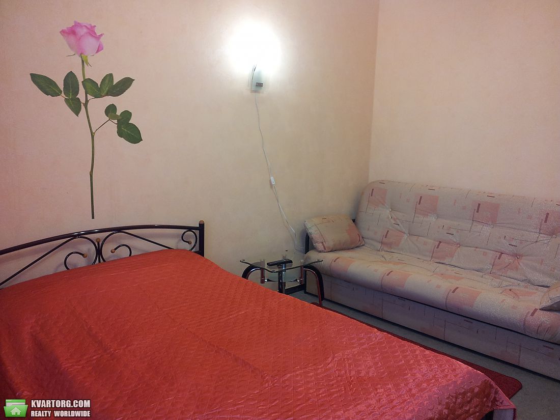 Rent out 1-room apartment. Харьков, Владислава Зубенко — photo 2