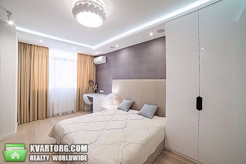 Rent out 4-room apartment. Киев,  Драгомирова — photo 3