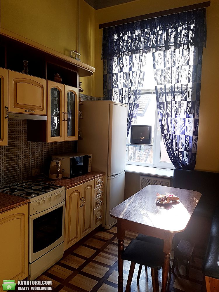 Rent out 3-room apartment. Киев,  Большая Васильковская — photo 3