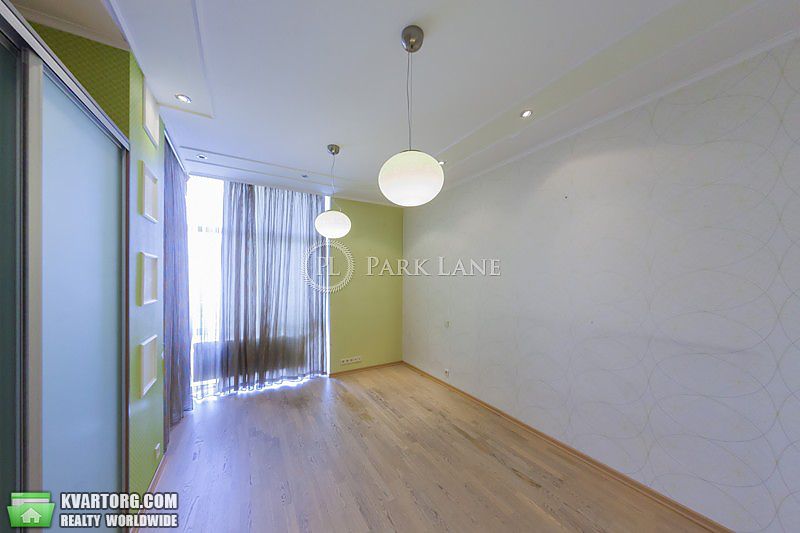 Rent out 4-room apartment. Киев,  Щорса — photo 6