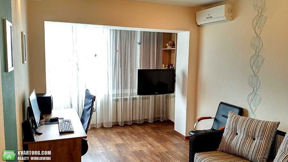 Sell 1-room apartment. Киев,  Петропавловская — photo 3