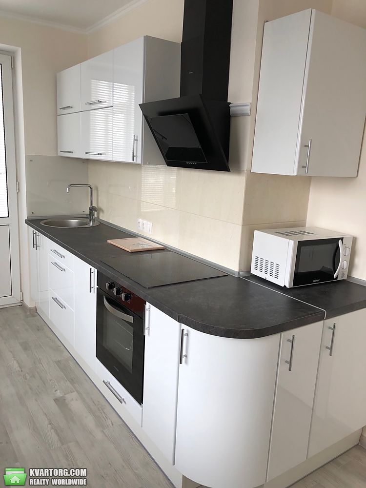 Rent out 2-room apartment. Киев, Казимира Малевича — photo 10
