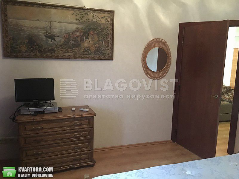 Rent out 2-room apartment. Киев,  Шота Руставели — photo 5