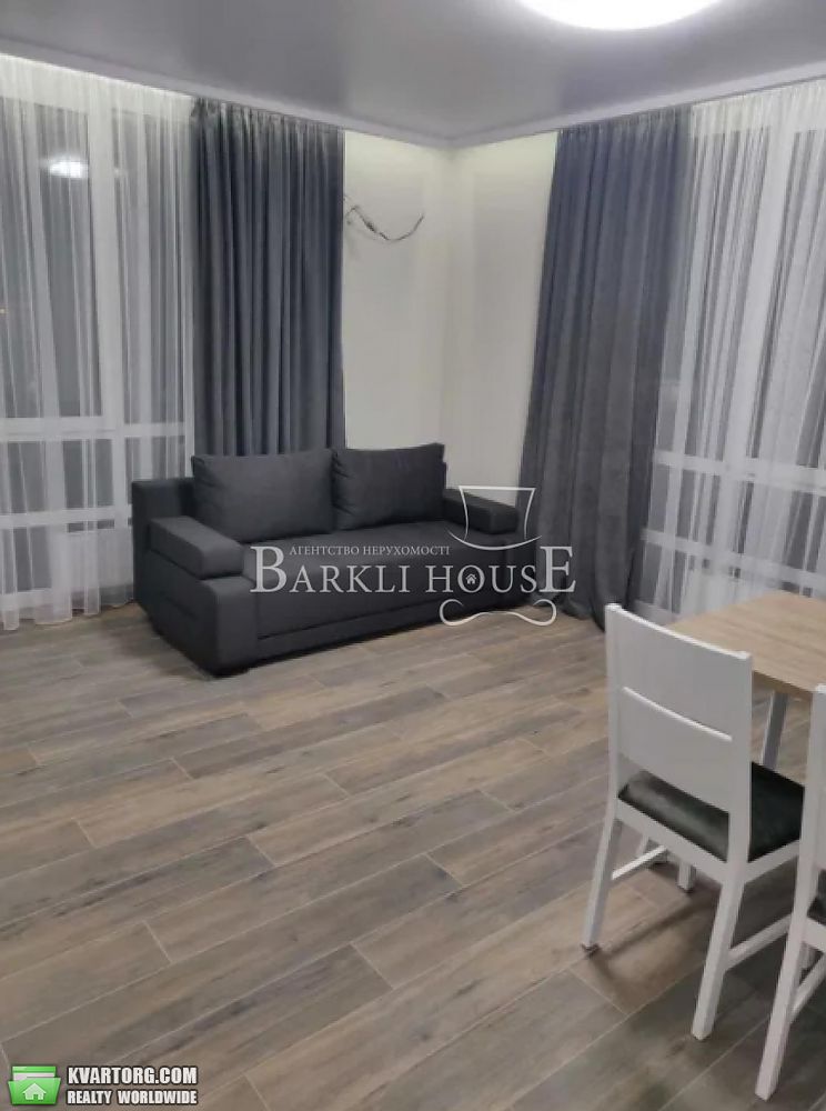 Rent out 2-room apartment. Киев,  Глубочицкая — photo 4
