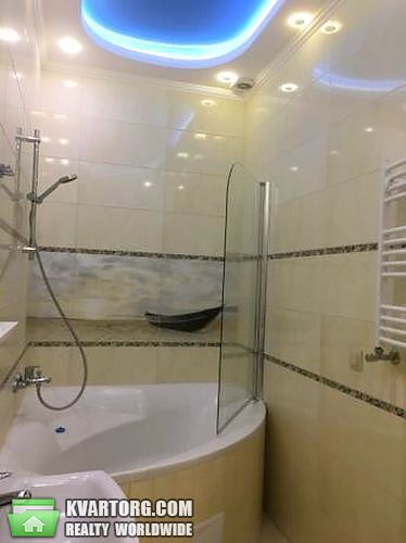 Rent out 2-room apartment. Киев,  Жилянская — photo 2