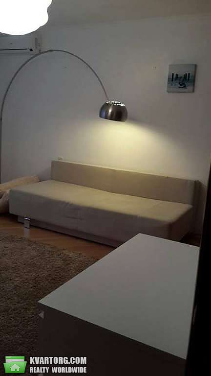Rent out 1-room apartment. Киев,  Стратегическое шоссе — photo 3