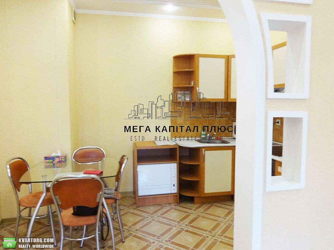 Rent out 2-room apartment. Киев,  Жилянская — photo 4