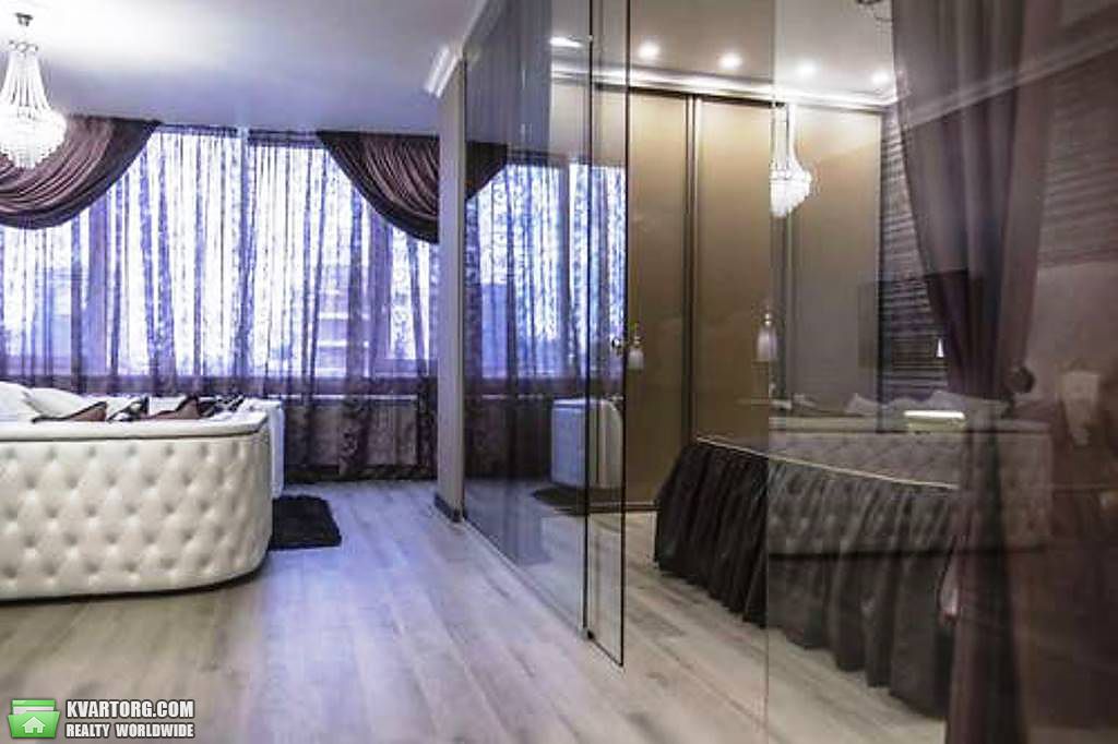Sell 2-room apartment. Киев, Шевченко Тараса бульв. — photo 4
