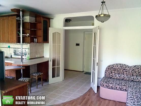 Rent out 2-room apartment. Киев,  Никольско-Ботаническая — photo 1