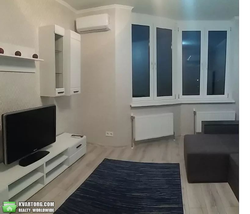 Rent out 3-room apartment. Киев,  Лебедева-Кумача — photo 8