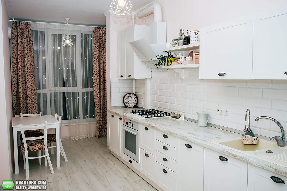 Sell 2-room apartment. Киев,  Метрологическая — photo 3