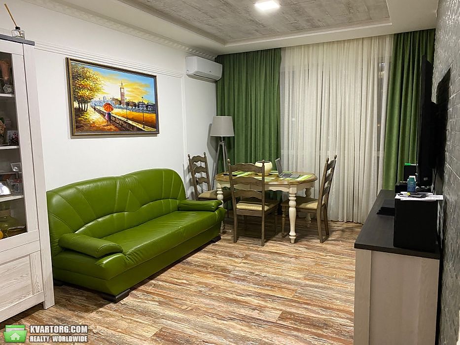 Sell 3-room apartment. Киев,  Метрологическая — photo 2