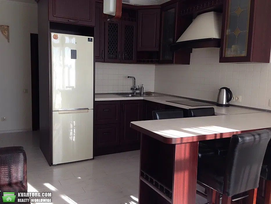 Rent out 2-room apartment. Киев,  Гетьмана — photo 1