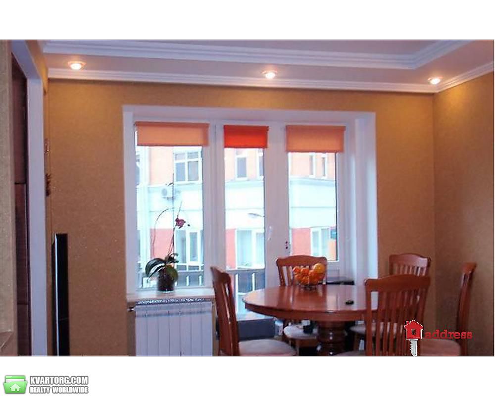 Sell 2-room apartment. Киев, ул. Набережно-Луговая 3а — photo 2