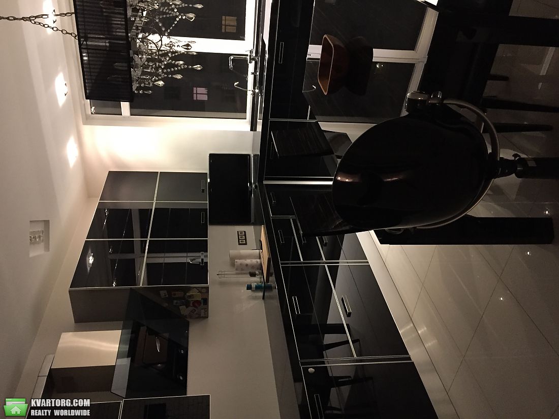 Rent out 3-room apartment. Киев,  Мильчакова — photo 1